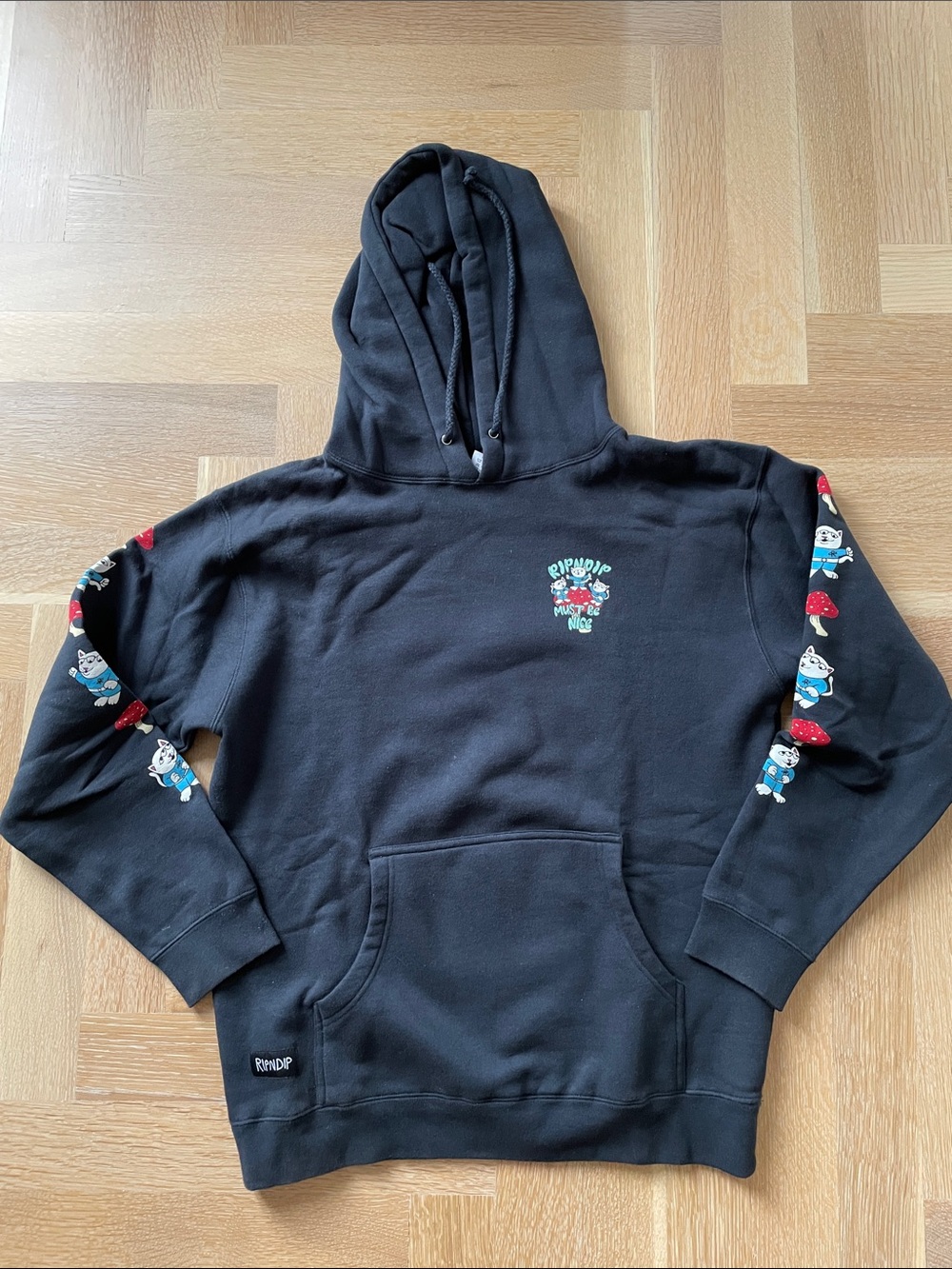 Ripndip hoodie medium